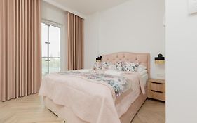 Wola Business Studios Kasprzaka by Noclegi Renters